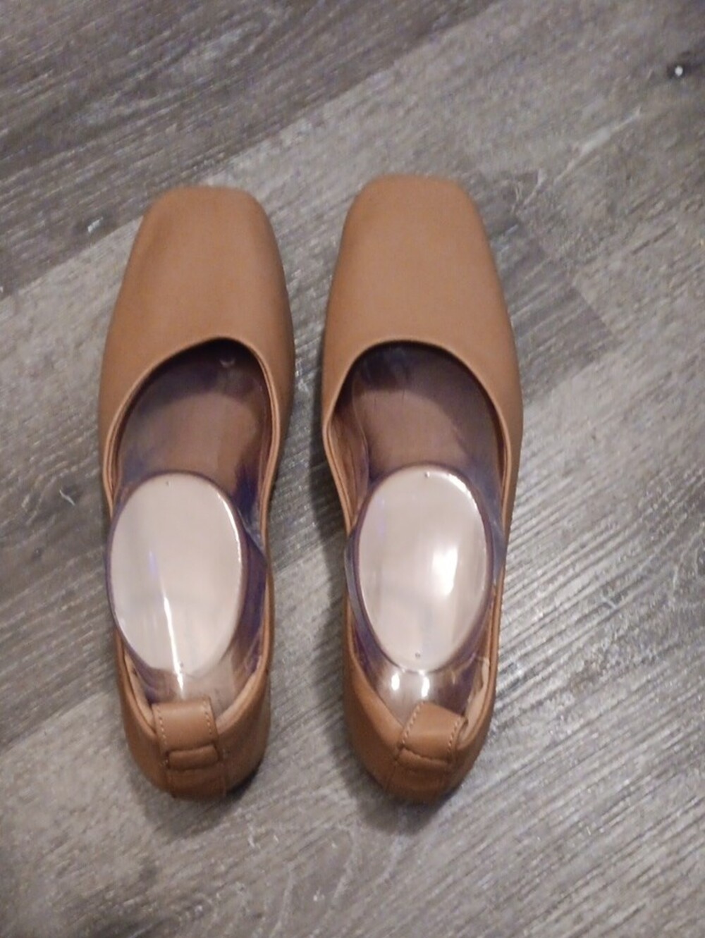 Time and Tru Preloved Women's Square-Toe Ballet Flats in Tan - Picture 2 of 8